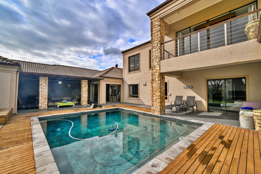 5 Bedroom Property for Sale in Vierlanden Western Cape